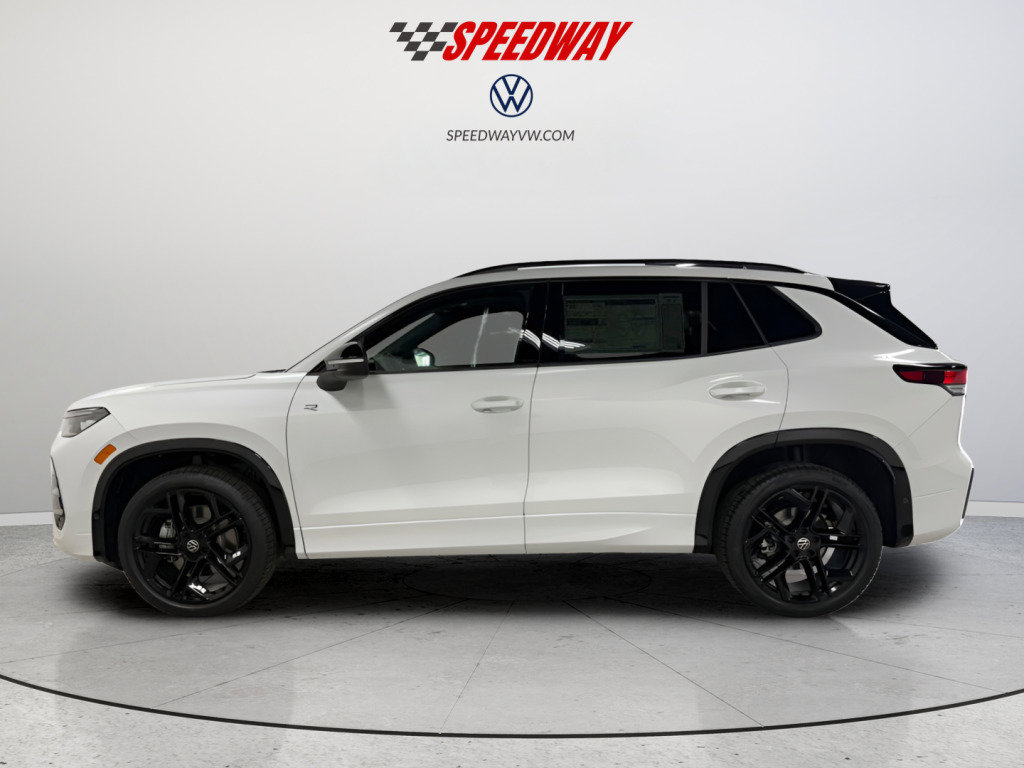 Certified 2025 Volkswagen Tiguan SE R-Line AWD/4WD image 4