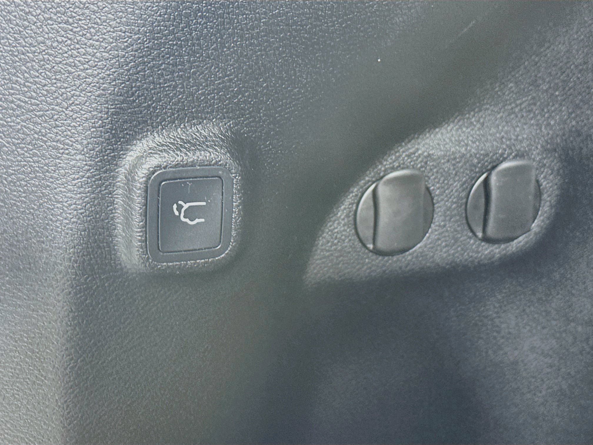 Used 2020 Jeep Cherokee High Altitude AWD/4WD image 30