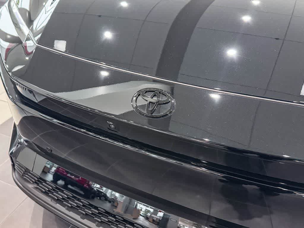 New 2026 Toyota C-HR AWD/4WD image 5