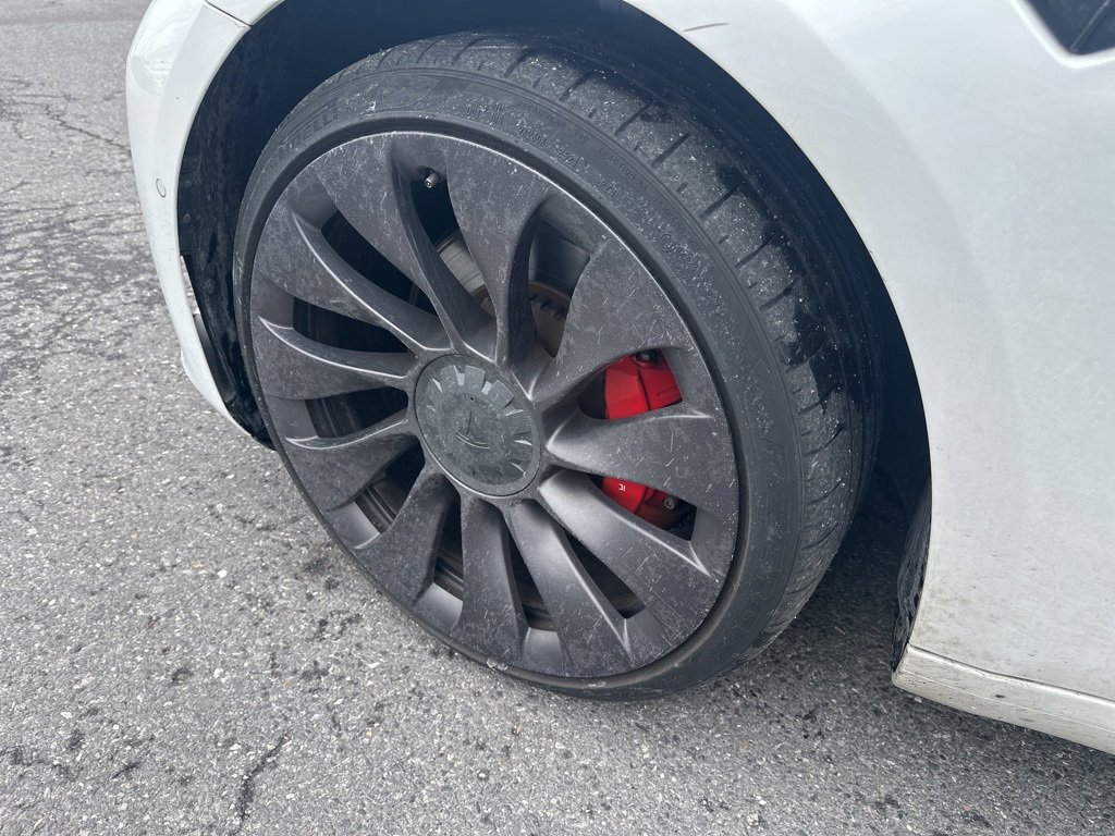 Used 2021 Tesla Model 3 Performance image 9