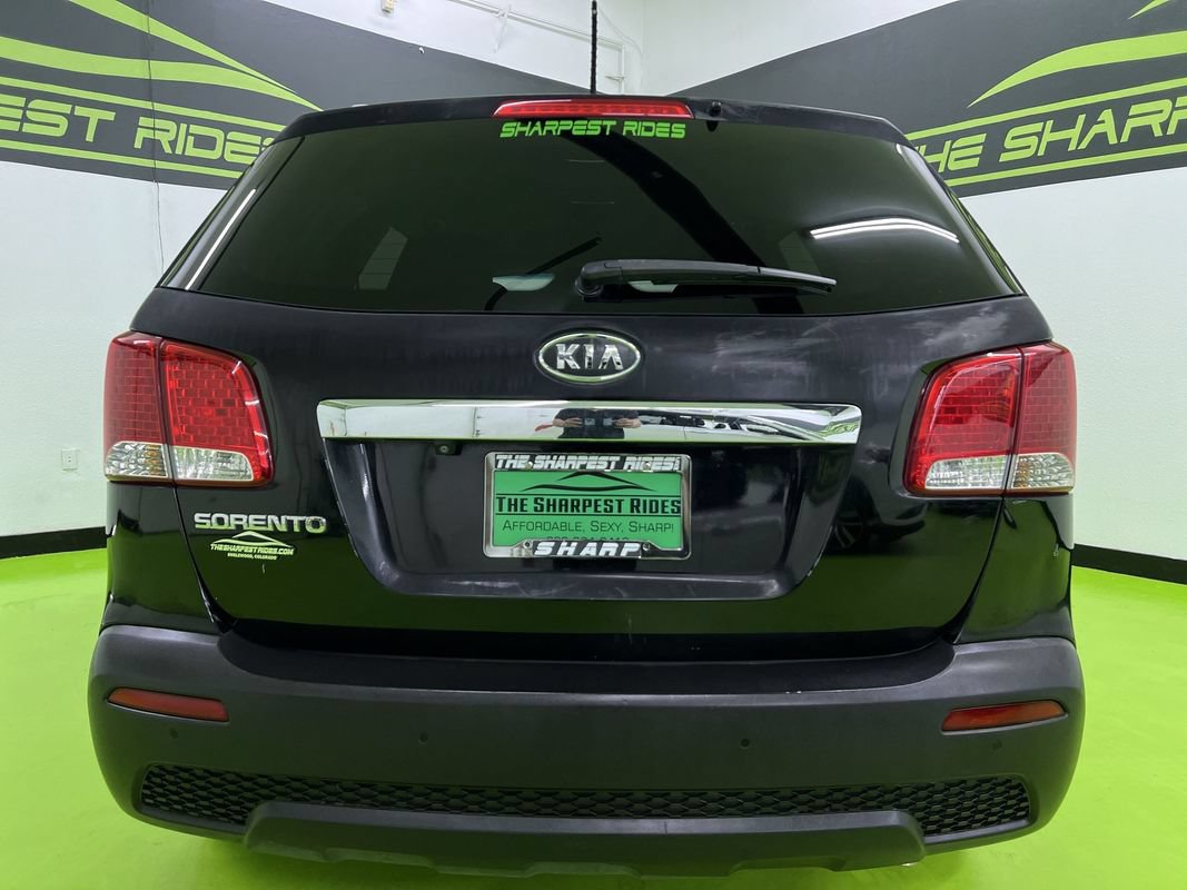 Used 2012 Kia Sorento LX w/ Convenience Pkg FWD image 8
