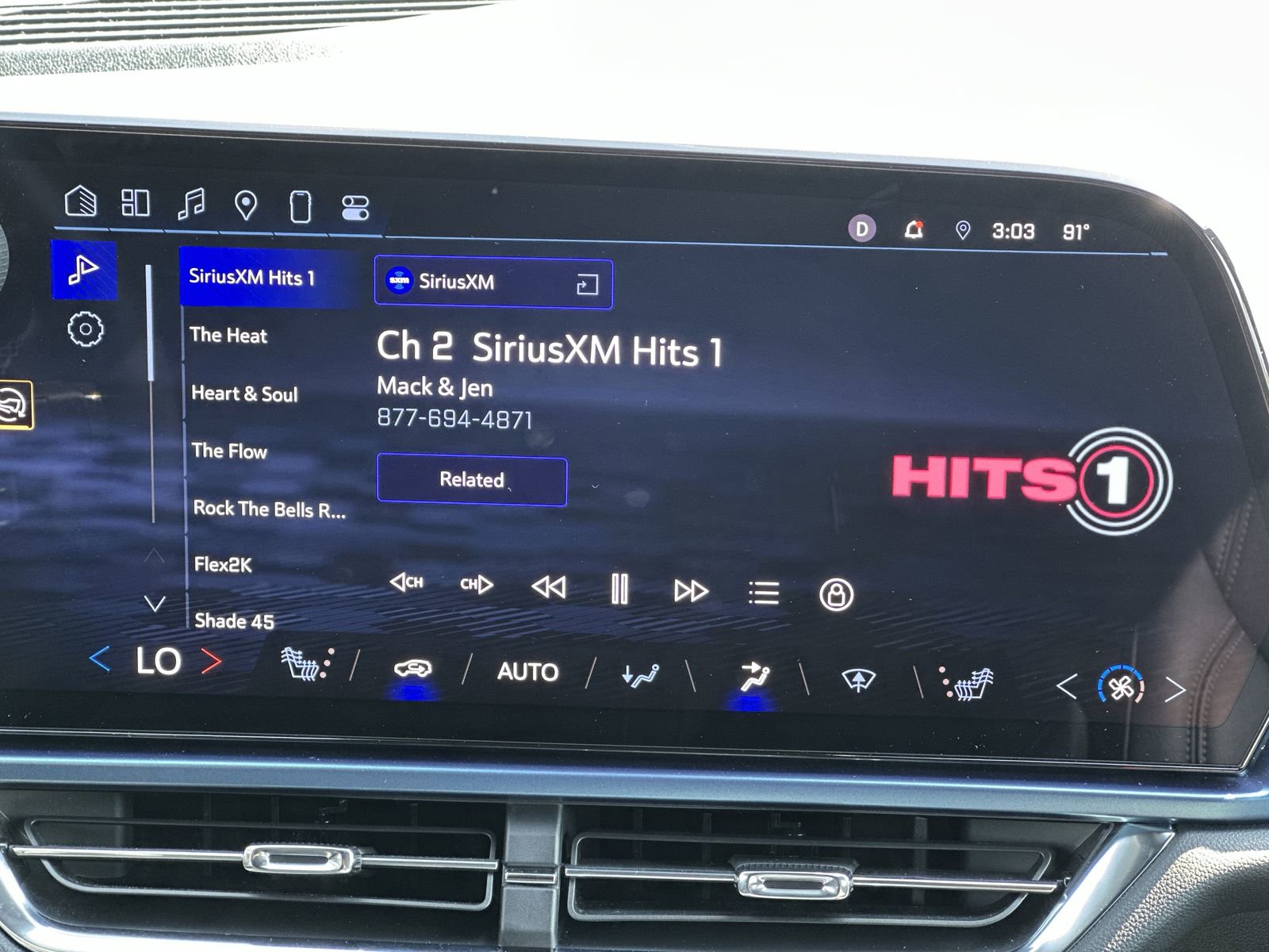 Used 2025 Chevrolet Equinox EV LT w/ Convenience Package FWD image 26