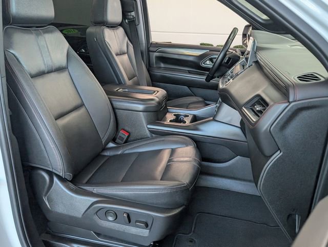 Used 2023 Chevrolet Suburban RST AWD/4WD image 17