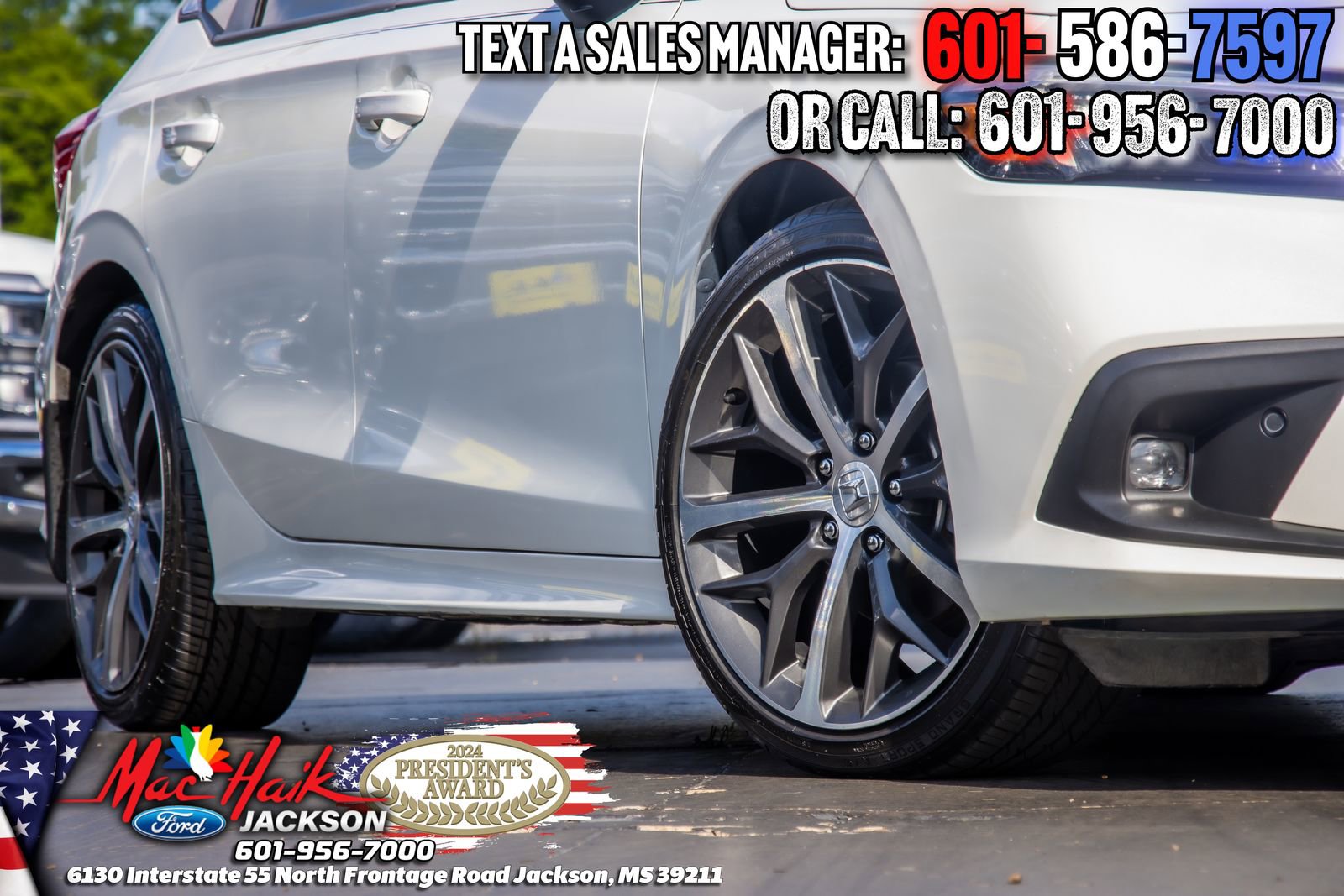 Used 2023 Honda Civic Touring image 2