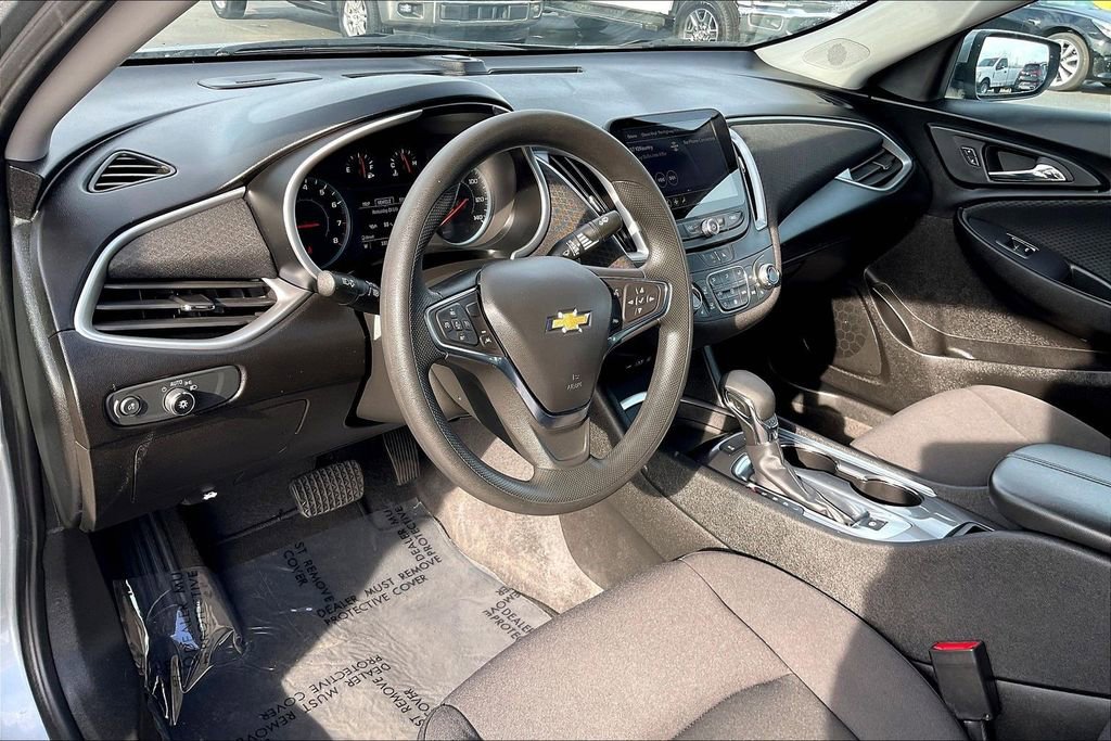 Used 2024 Chevrolet Malibu LT image 19