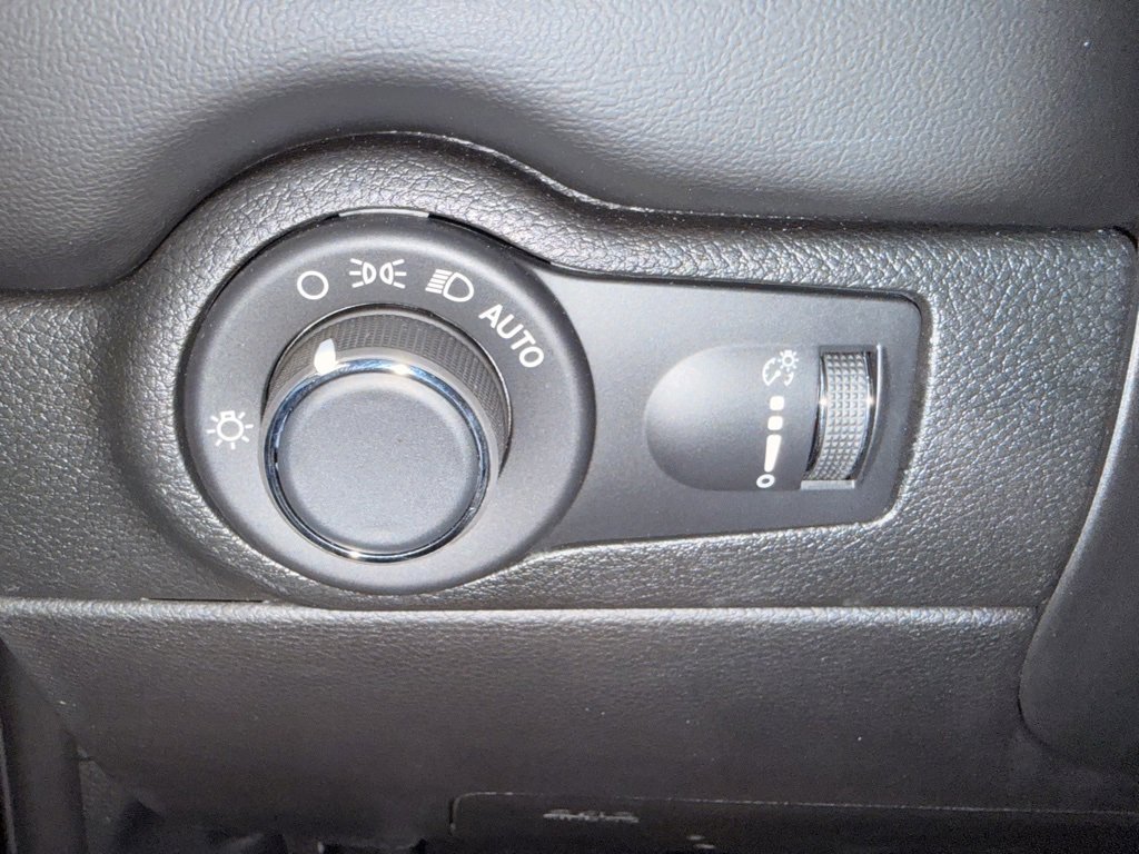 Used 2025 Dodge Durango GT image 36