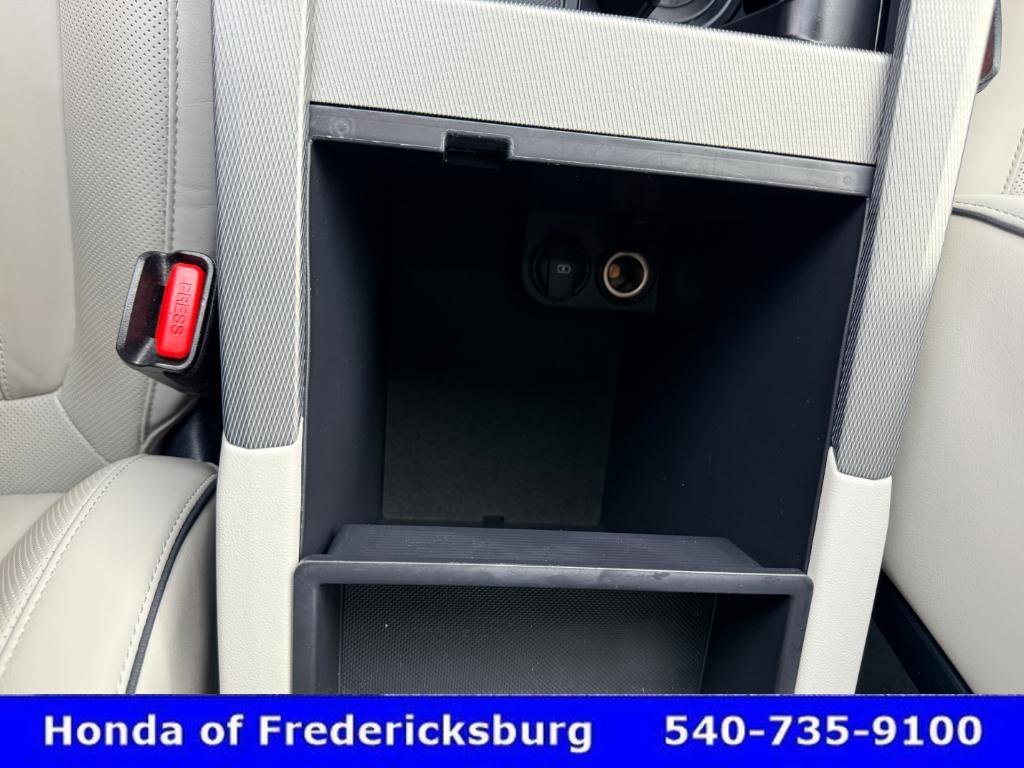 Used 2022 Hyundai Palisade Limited w/ Winter Package image 48