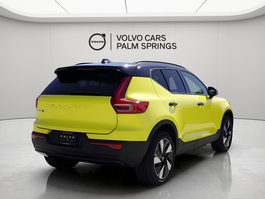 New 2025 Volvo EX40 Core w/ Climate Package image 8