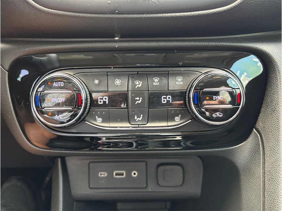 Used 2021 Buick Encore GX Select w/ Sport Touring Package FWD image 29