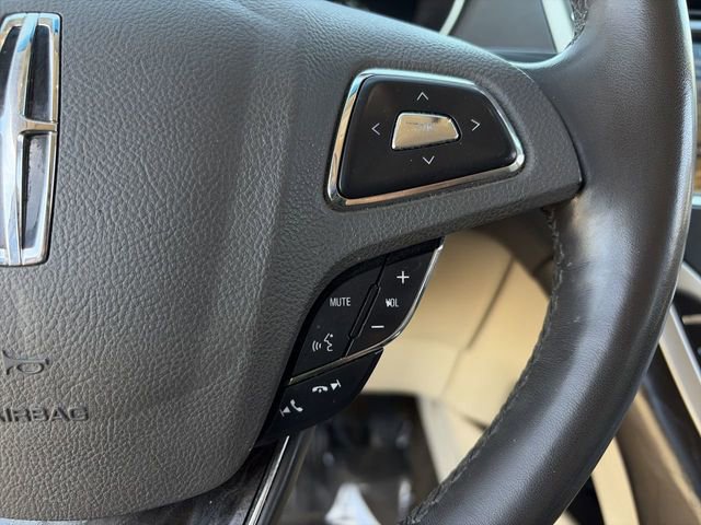 Used 2017 Lincoln MKX Reserve w/ Luxury Package FWD image 24