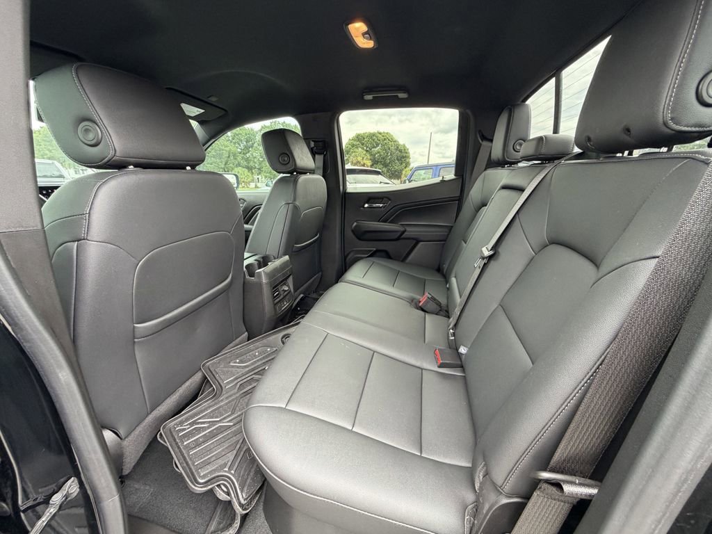 Used 2024 Chevrolet Colorado LT w/ LT Convenience Package III RWD image 18