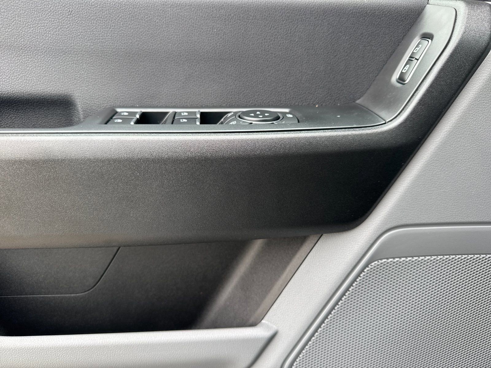 New 2026 Ford F250 XL w/ F-250 >10K GVWR Package image 10