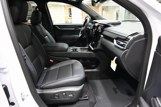 New 2026 GMC Acadia Elevation image 10