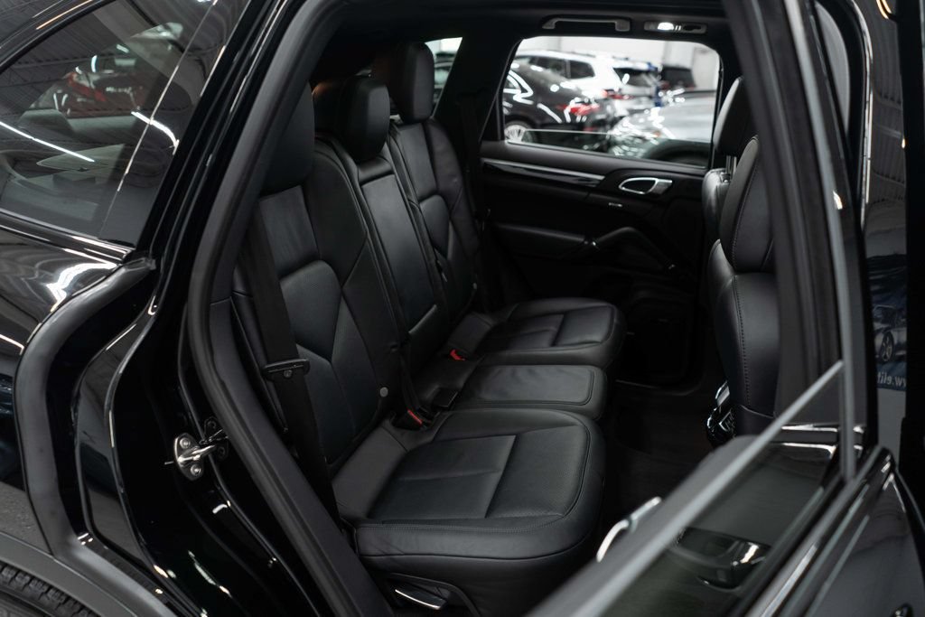 Used 2014 Porsche Cayenne S AWD/4WD image 13