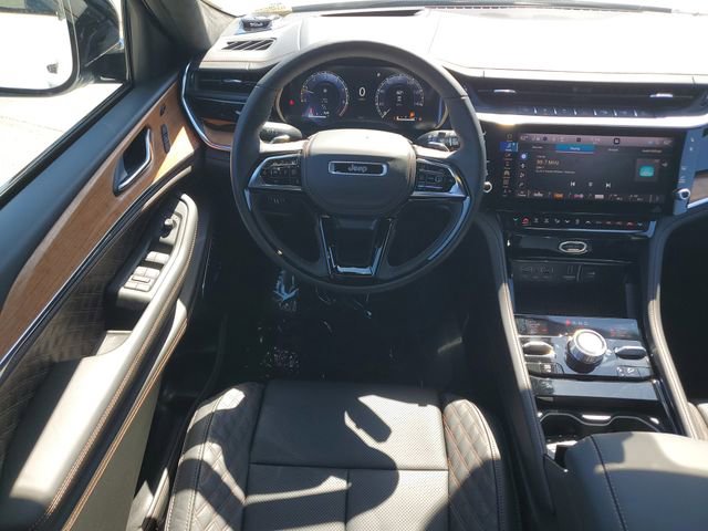 New 2026 Jeep Grand Cherokee Summit image 19