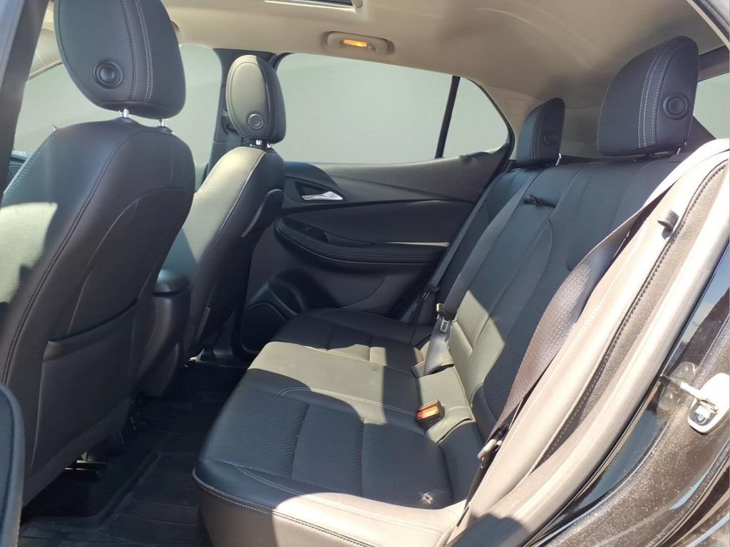 Used 2021 Buick Encore GX Essence w/ Experience Buick Package FWD image 18