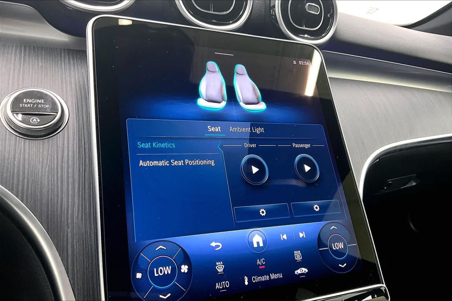 Used 2025 Mercedes-Benz C 300 Sedan image 32