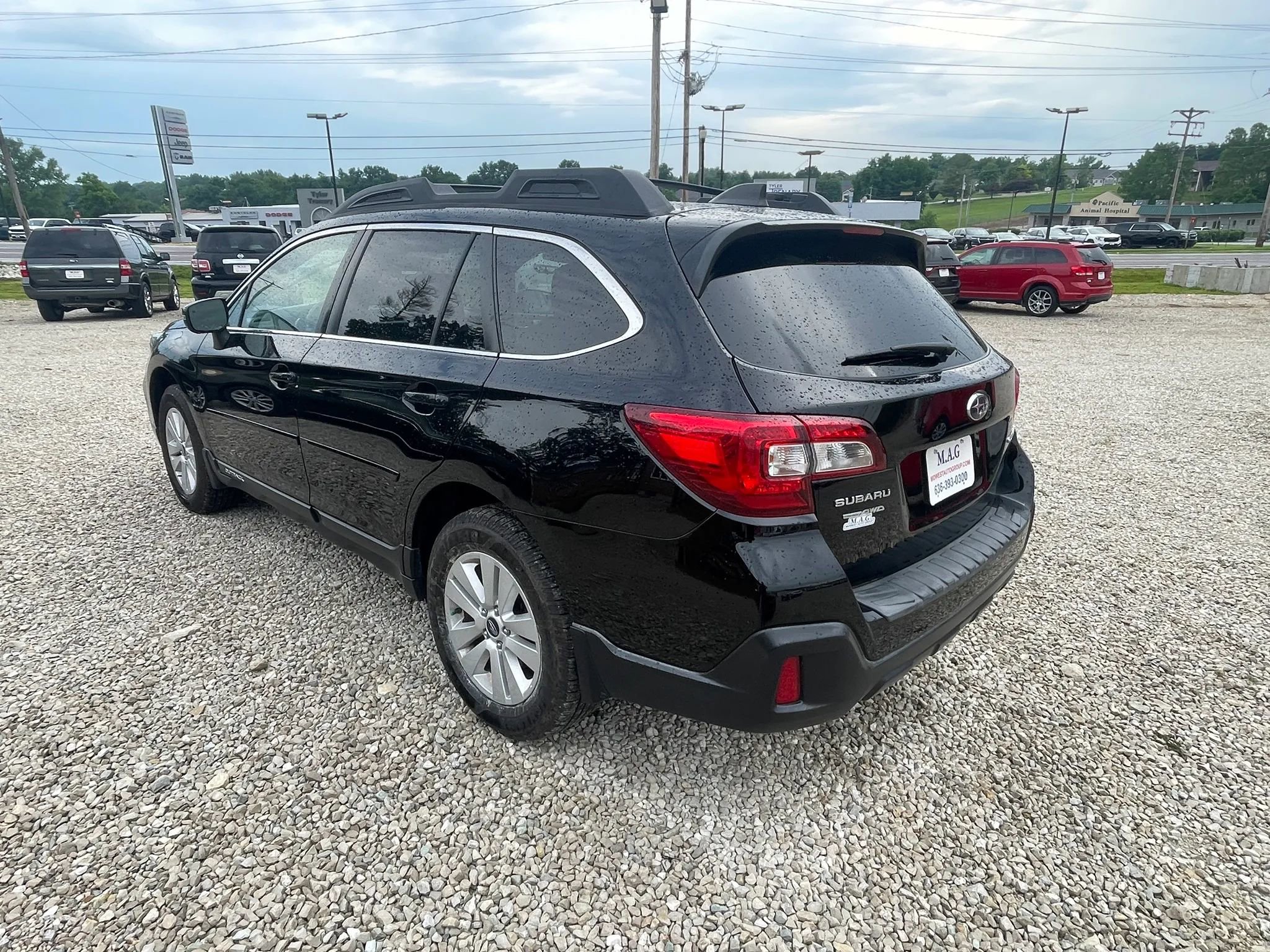 Used 2019 Subaru Outback 2.5i Premium AWD/4WD image 3