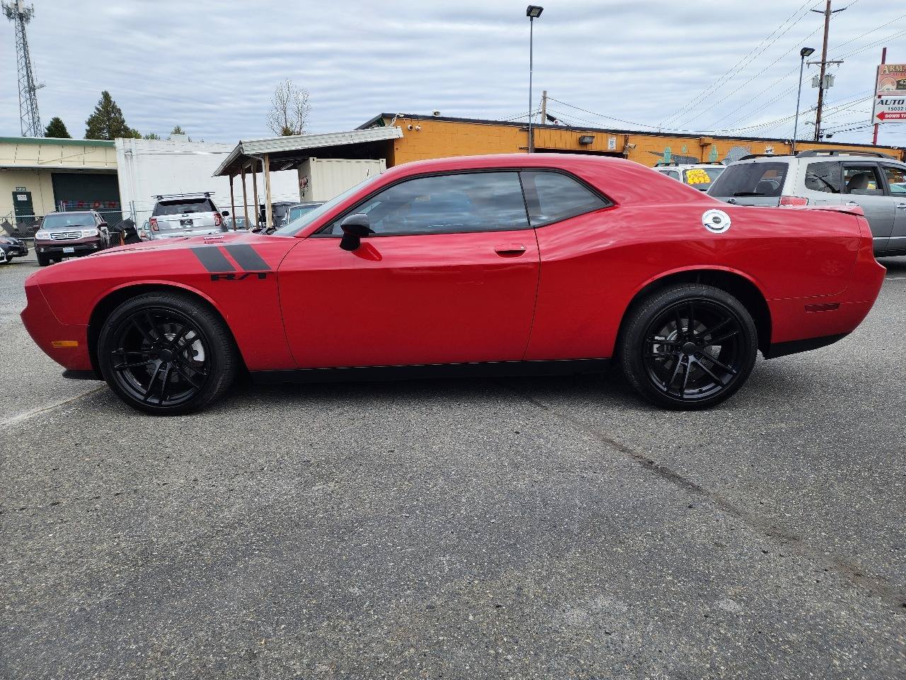 Used 2012 Dodge Challenger R/T RWD image 10