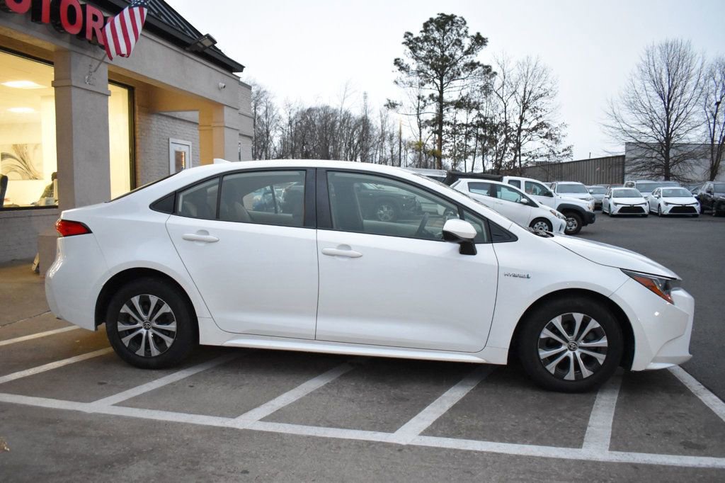 Used 2020 Toyota Corolla LE image 6
