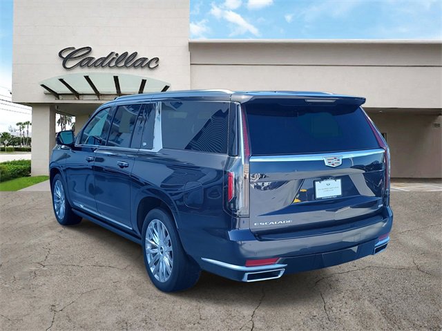 Certified 2022 Cadillac Escalade ESV Premium Luxury w/ Performance Package image 3