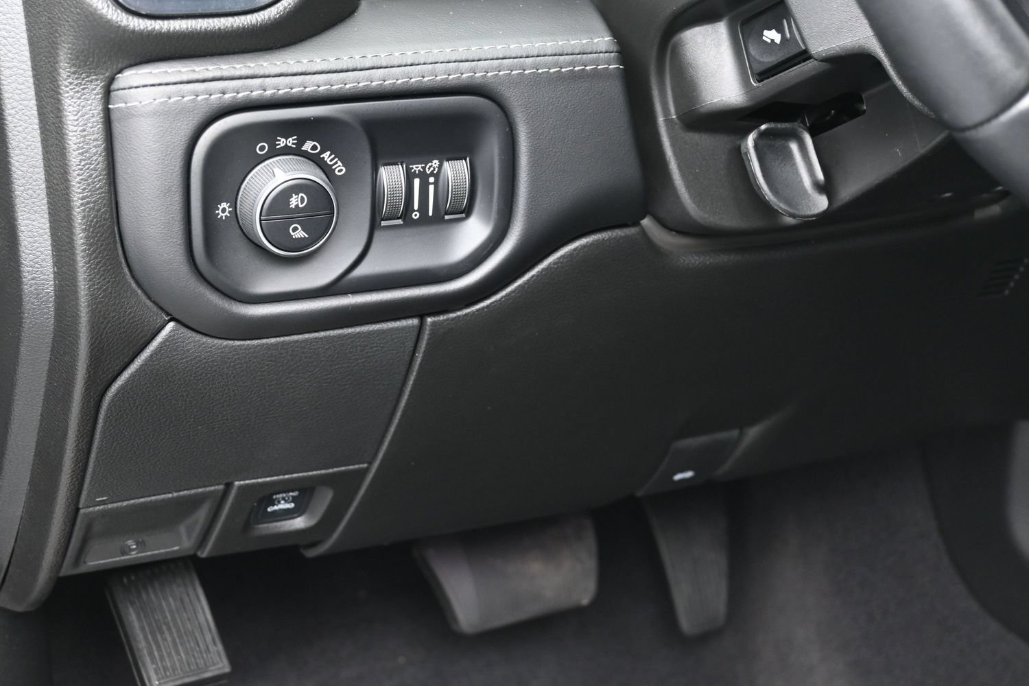 Used 2024 RAM 2500 Limited AWD/4WD image 23