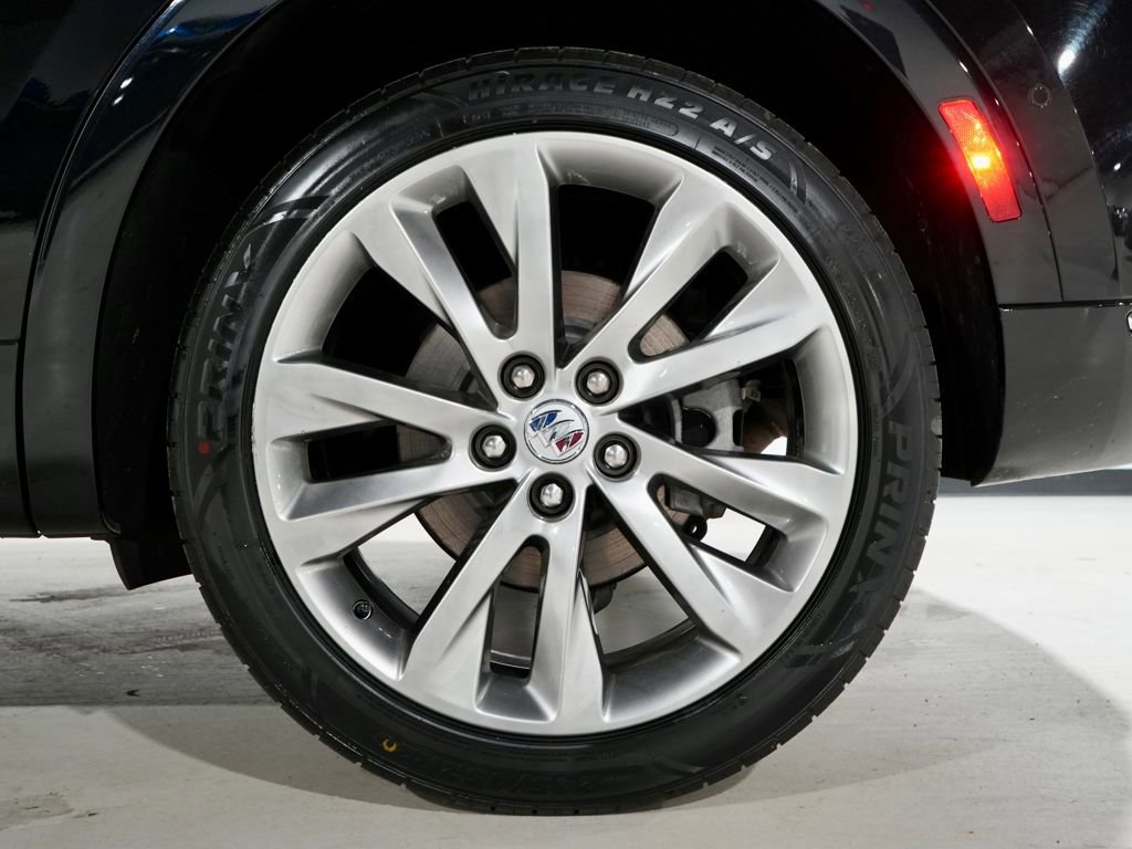 Used 2022 Buick Envision Avenir w/ Technology Package II image 34