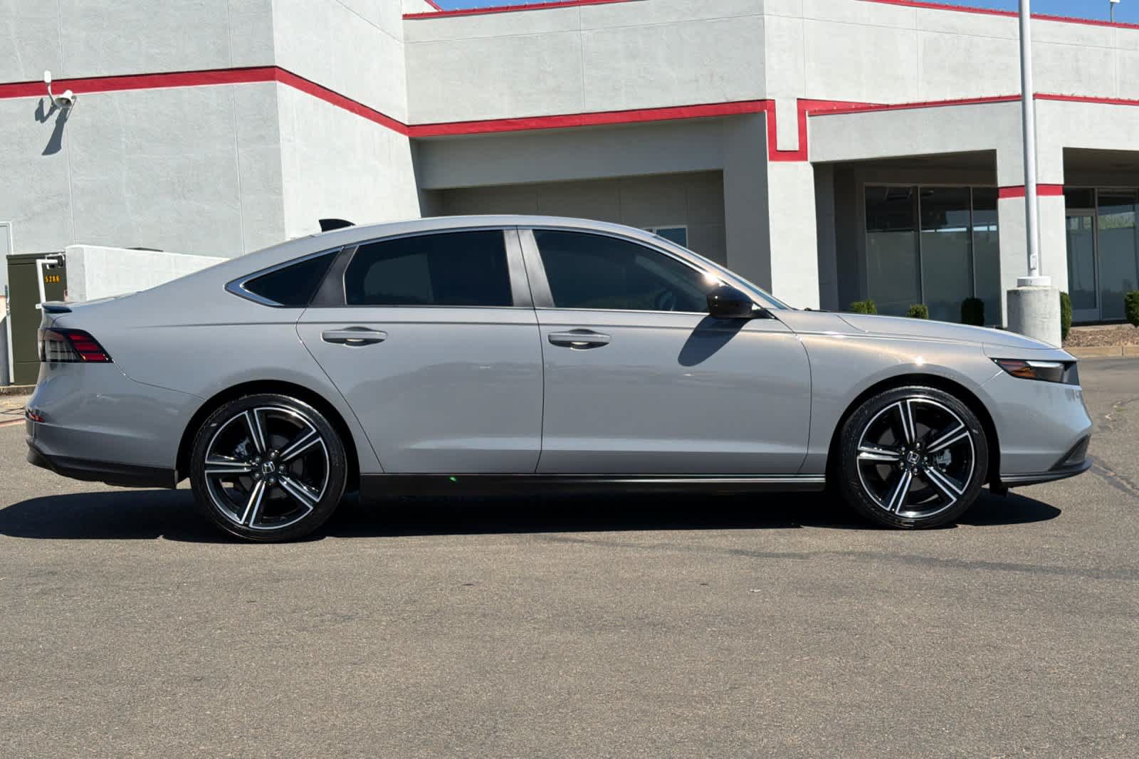 Used 2024 Honda Accord Sport image 6