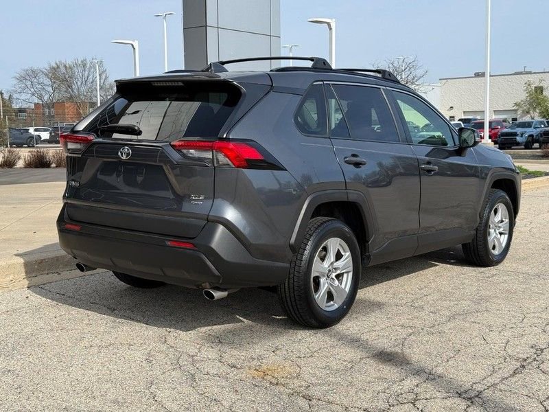 Used 2019 Toyota RAV4 XLE w/ Convenience Package image 3