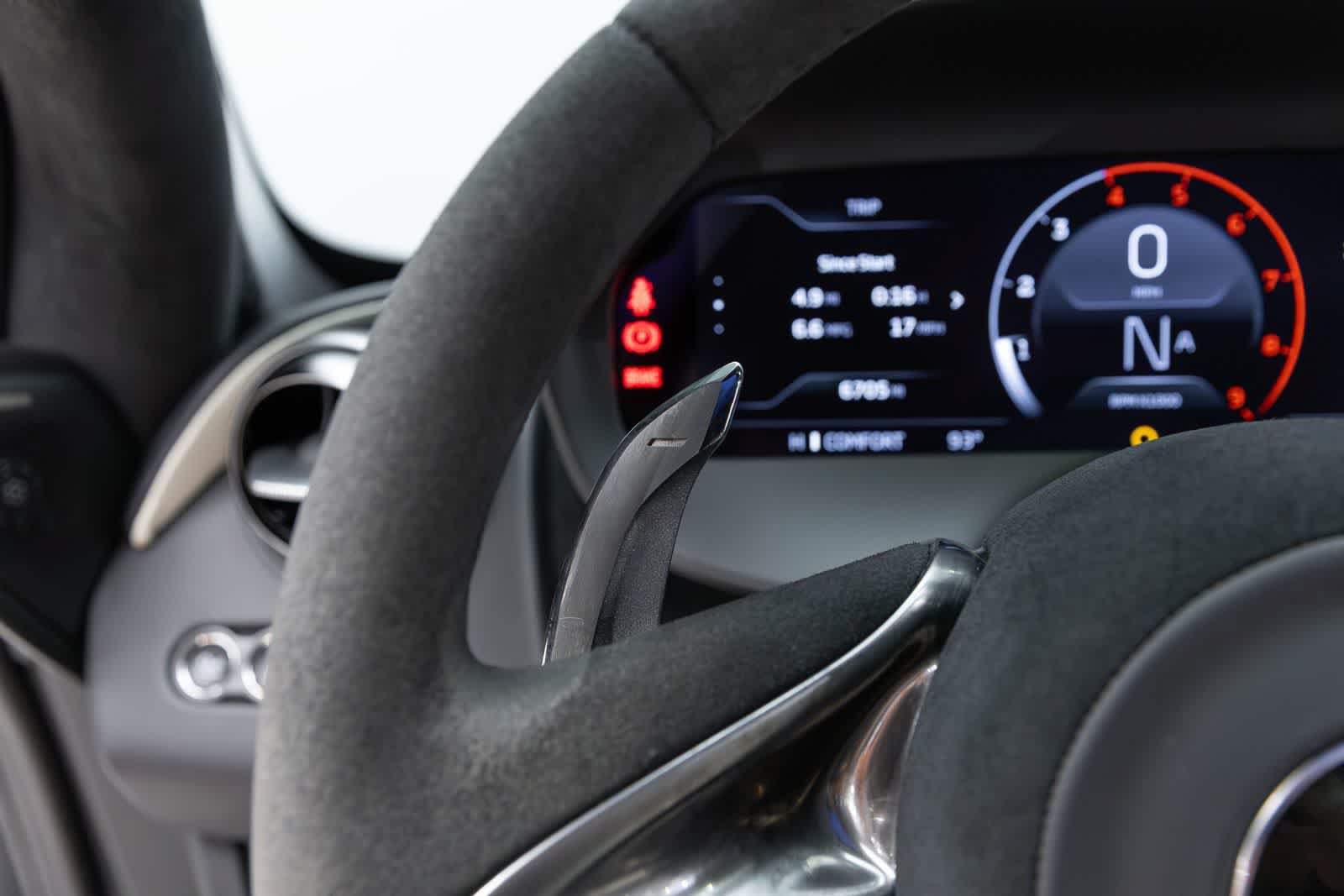 Used 2026 McLaren 750S Spider RWD image 26