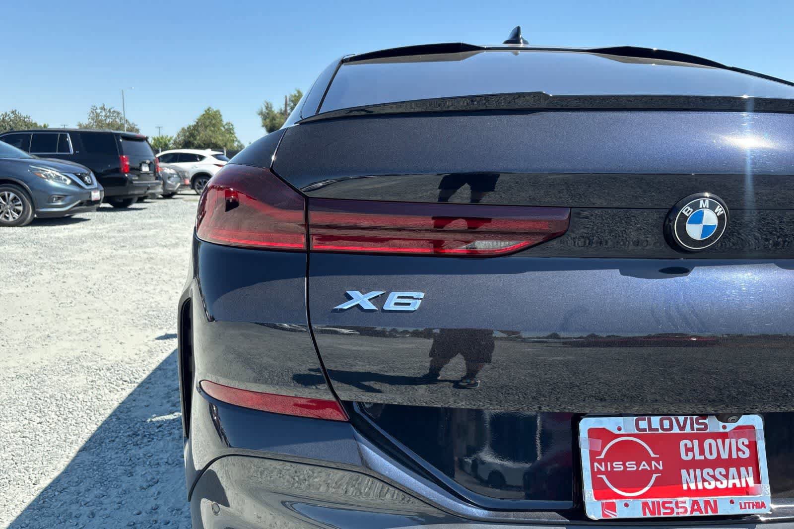 Used 2021 BMW X6 xDrive40i w/ M Sport Package AWD/4WD image 13