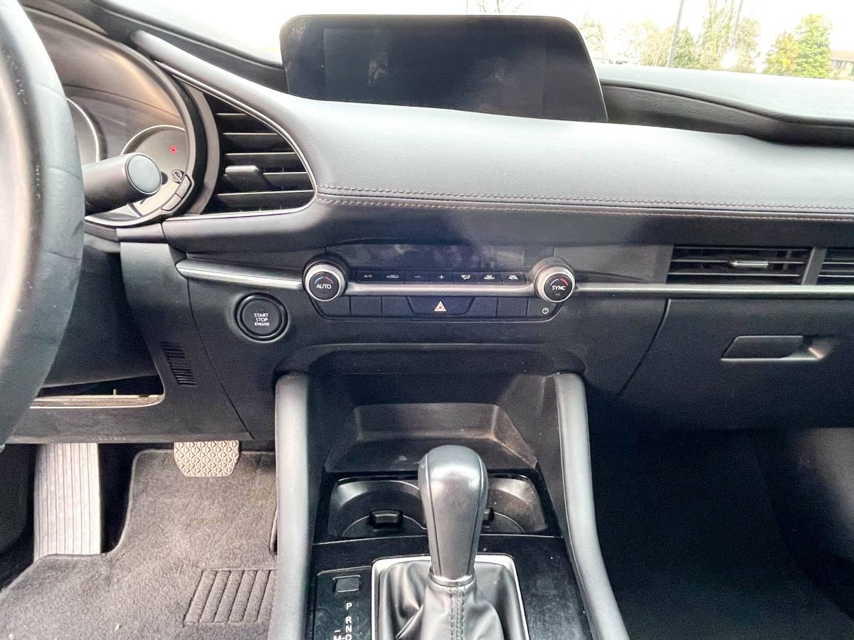 Used 2024 MAZDA MAZDA3 s image 12