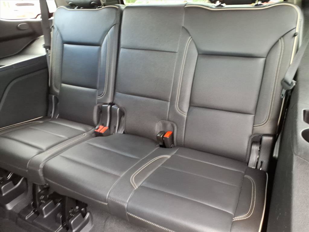 Used 2022 GMC Yukon SLT w/ SLT Premium Package AWD/4WD image 14