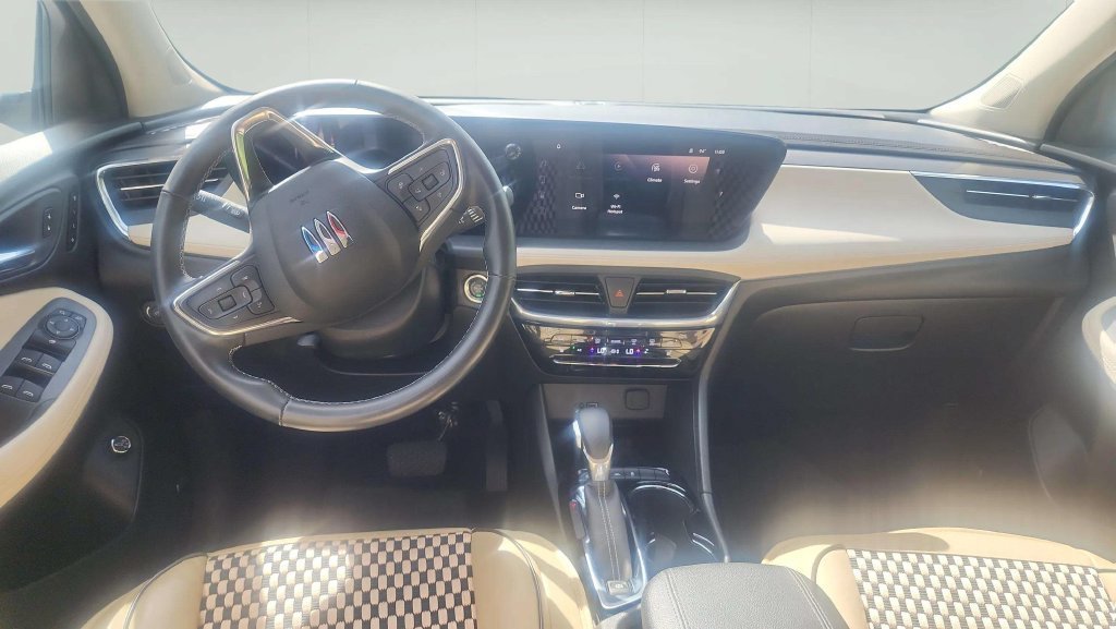 Used 2024 Buick Encore GX Avenir w/ Avenir Technology Package AWD/4WD image 13