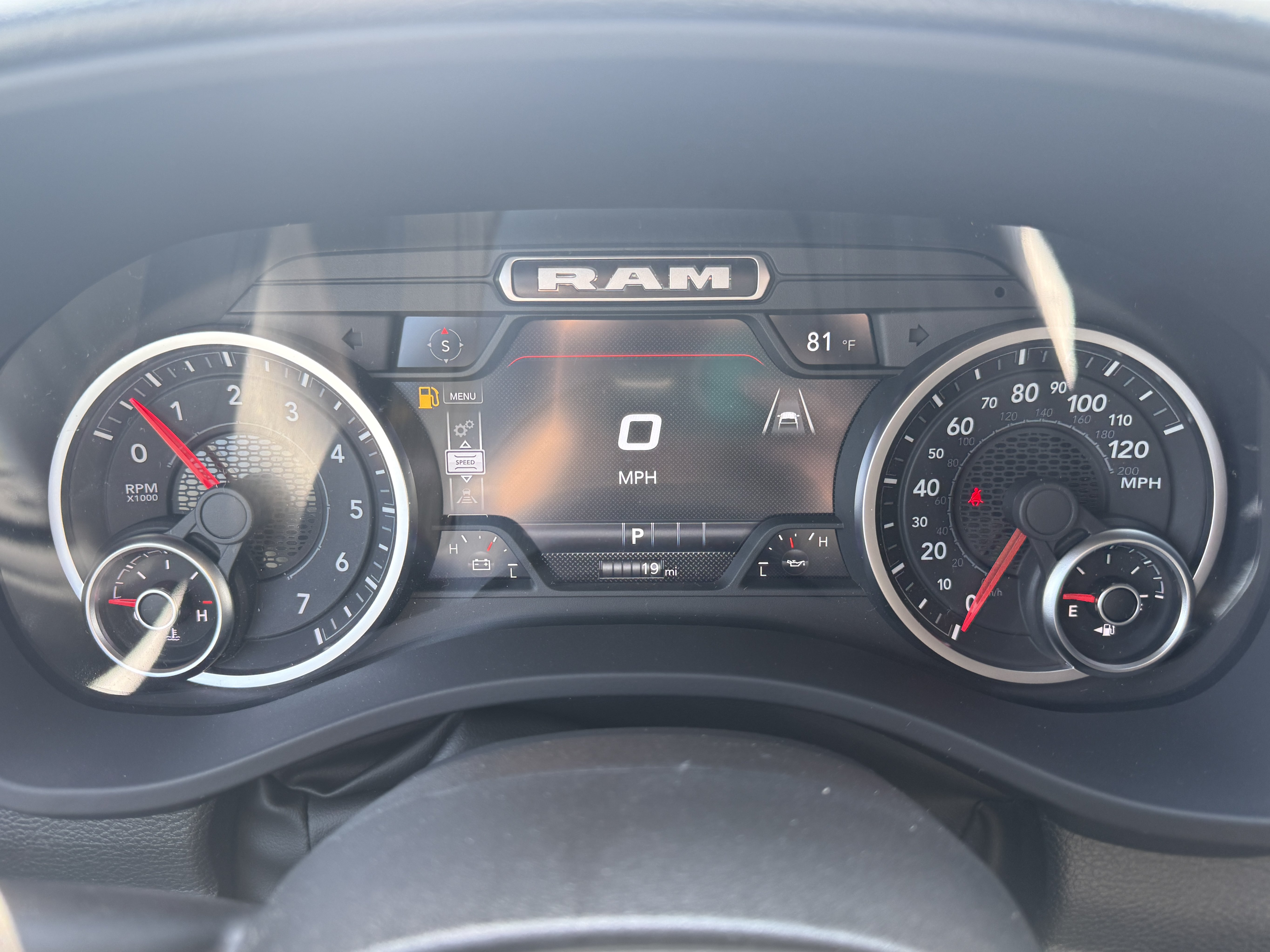 New 2026 RAM 1500 Express AWD/4WD image 11