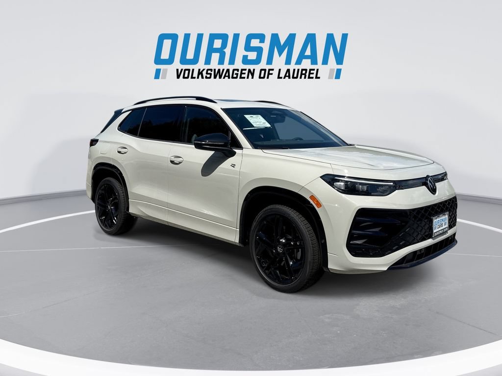 New 2026 Volkswagen Tiguan SE R-Line AWD/4WD image 2