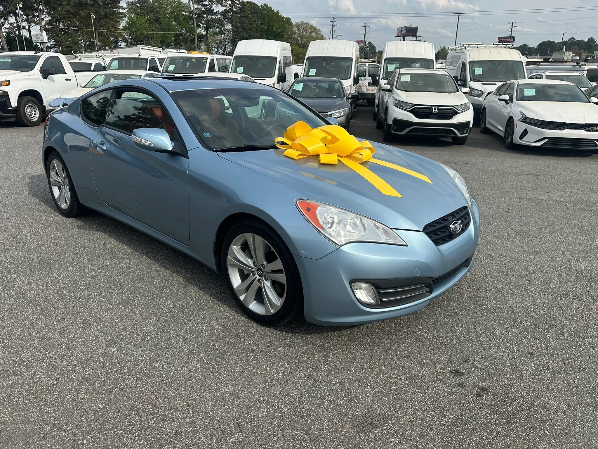 Used 2011 Hyundai Genesis 3.8 image 12