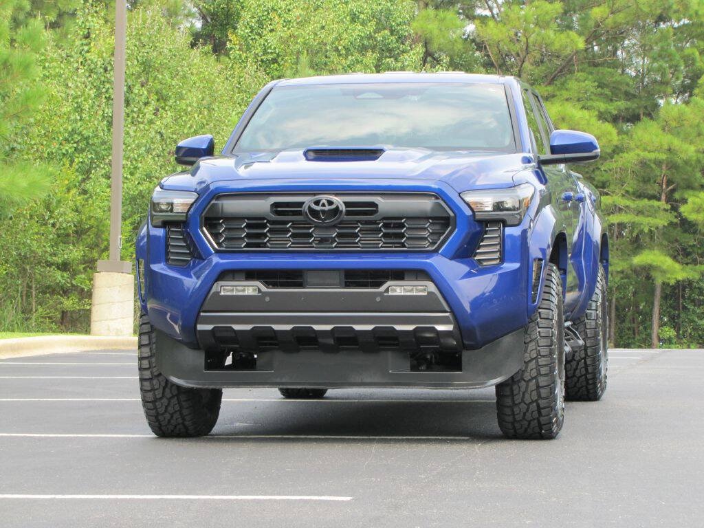Used 2024 Toyota Tacoma TRD Sport w/ TRD Sport Upgrade Package AWD/4WD image 10