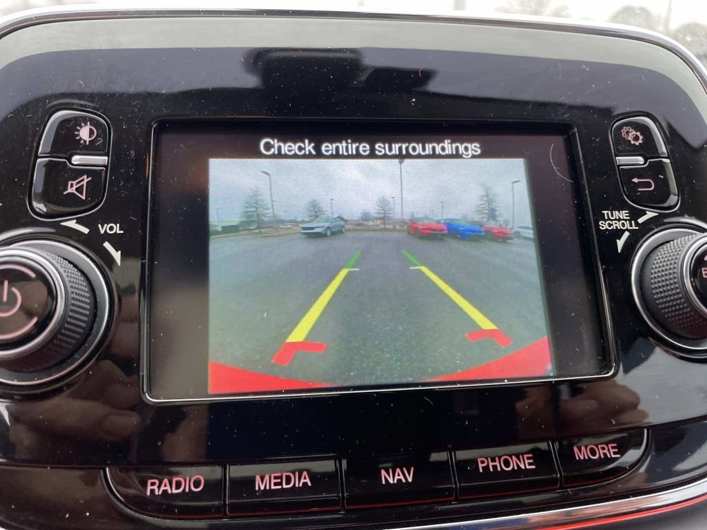 Used 2018 FIAT 500 Lounge image 17