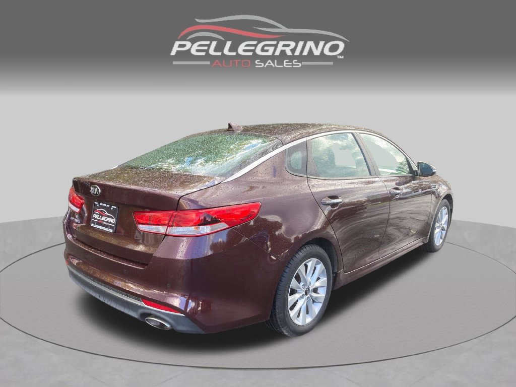 Used 2018 Kia Optima LX w/ 17" Alloy Wheels Package FWD image 7