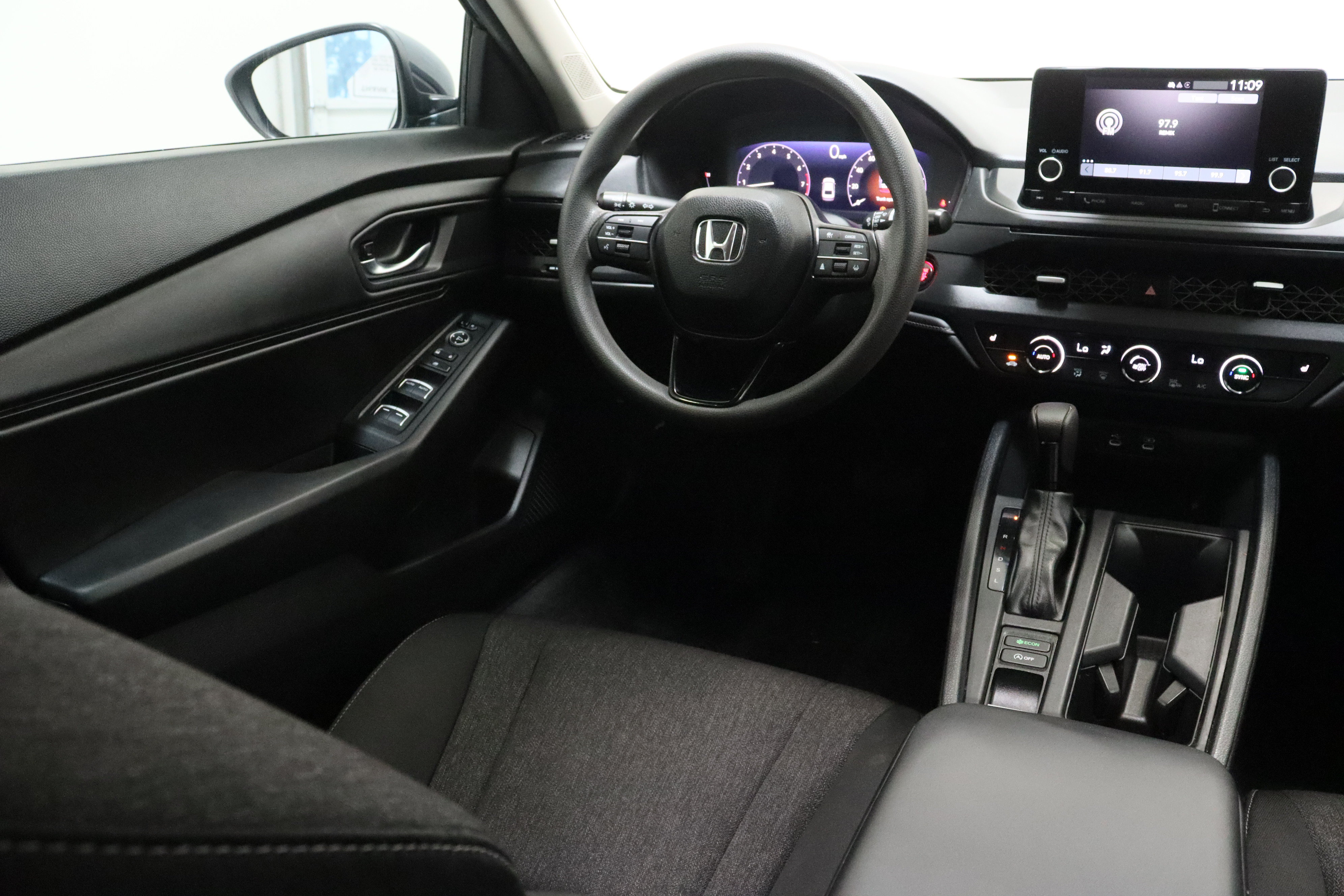 Used 2024 Honda Accord EX image 32