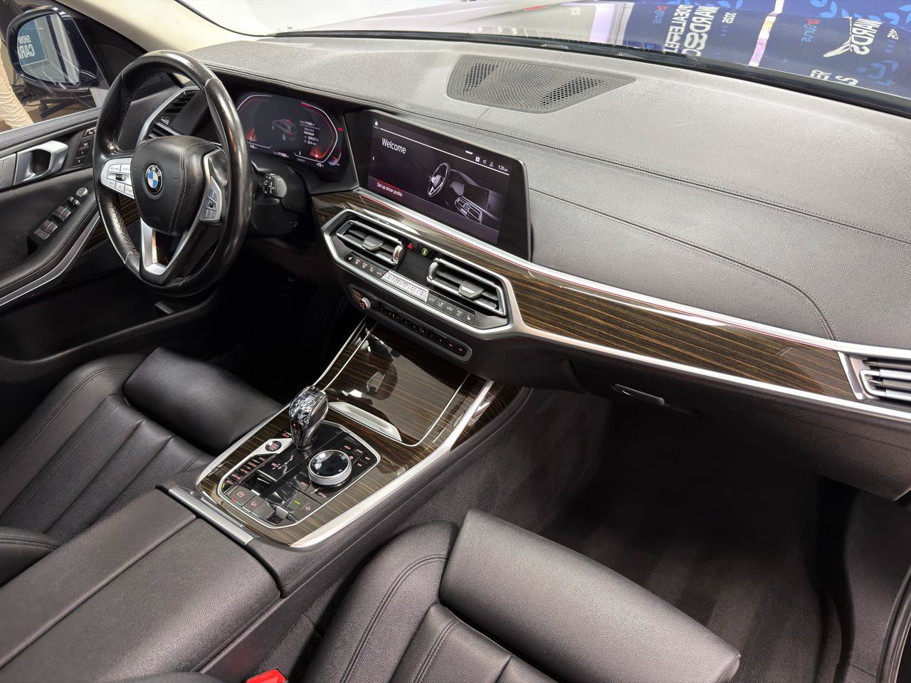 Used 2020 BMW X7 xDrive40i w/ Parking Assistance Package AWD/4WD image 25