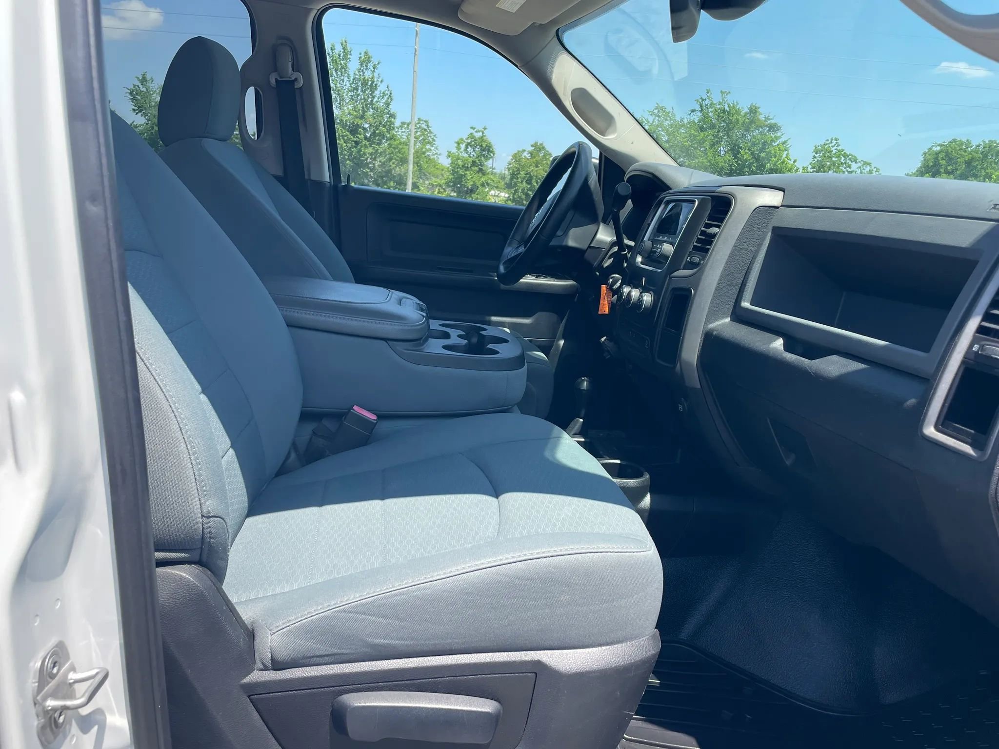 Used 2013 RAM 2500 Tradesman w/ Chrome Appearance Group AWD/4WD image 17