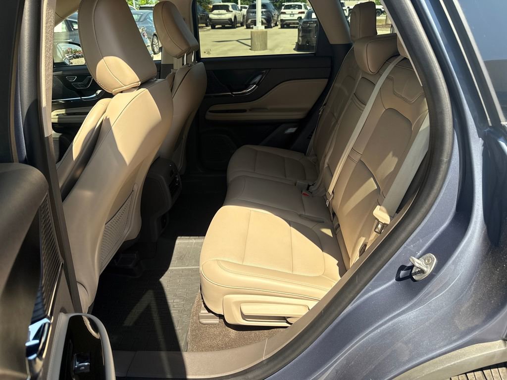 Used 2022 Lincoln Corsair AWD w/ Equipment Group 101A image 30