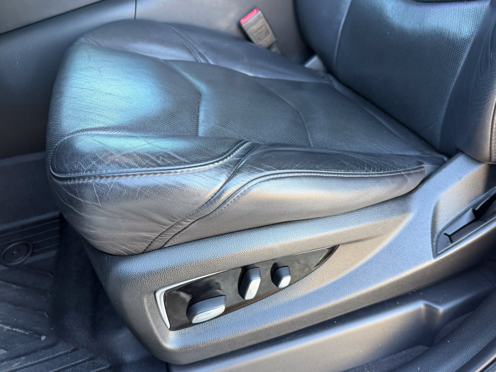 Used 2020 Cadillac Escalade Luxury RWD image 40
