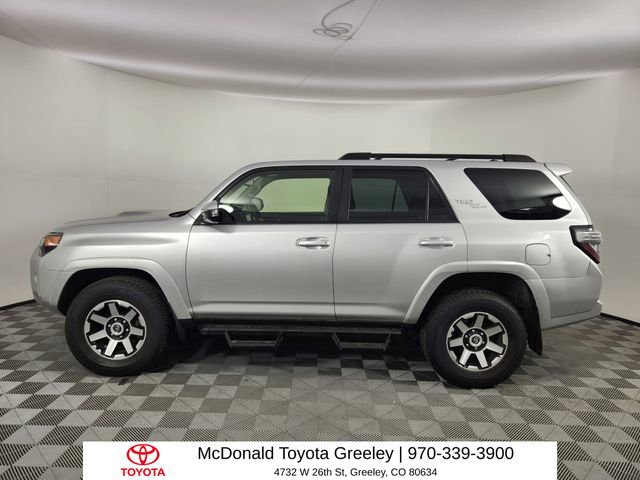 Used 2022 Toyota 4Runner TRD Off-Road image 2