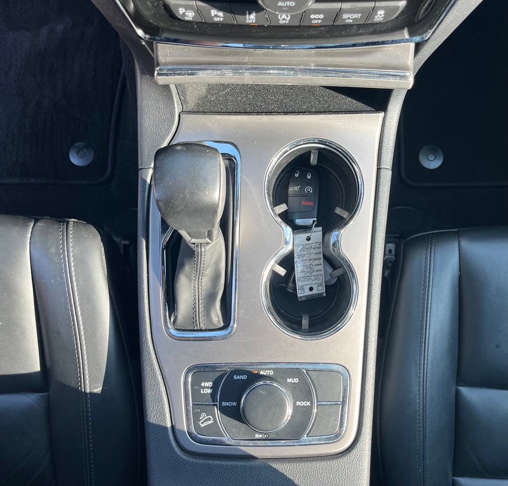Used 2021 Jeep Grand Cherokee Limited AWD/4WD image 27