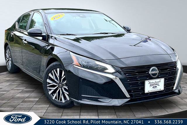 Used 2023 Nissan Altima 2.5 SV