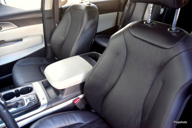 Used 2024 Kia Carnival LX FWD image 9