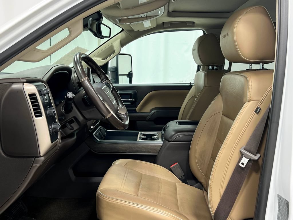 Used 2018 GMC Sierra 3500 Denali w/ Duramax Plus Package AWD/4WD image 14